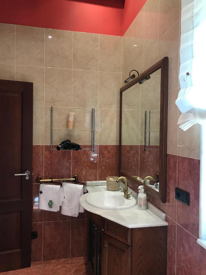 Hotel Batan Vilalba Ngoại thất bức ảnh